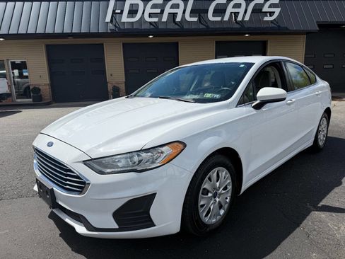Used 2019 Ford Fusion S image 1