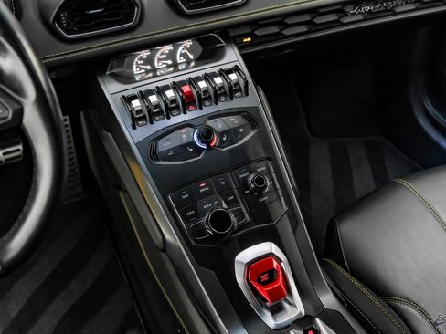 Used 2018 Lamborghini Huracan LP 580-2 image 90