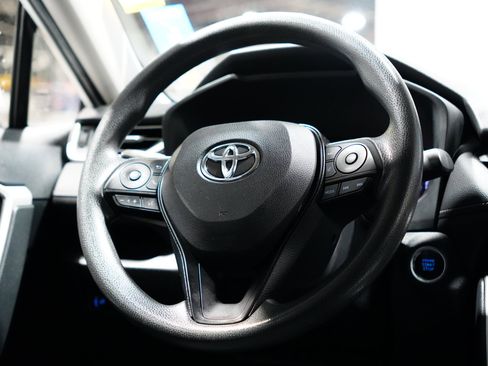 Used 2019 Toyota RAV4 XLE image 20