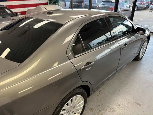 Used 2010 Ford Fusion Hybrid FWD image 10