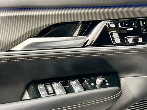 Used 2023 Jeep Grand Wagoneer Series II image 16