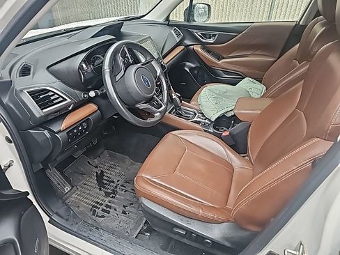 Used 2020 Subaru Forester Touring image 3