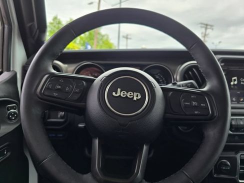 Used 2023 Jeep Wrangler Unlimited w/ Cold Weather Group AWD/4WD image 11
