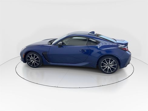 Used 2025 Toyota GR86 image 5