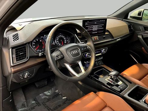 Used 2022 Audi Q5 2.0T Premium w/ Convenience Package AWD/4WD image 18