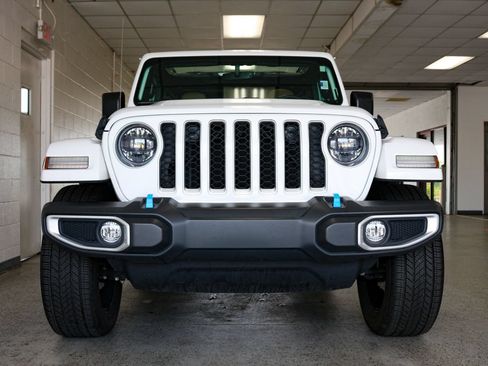 Used 2023 Jeep Wrangler Unlimited Sahara w/ Cold Weather Group AWD/4WD image 3