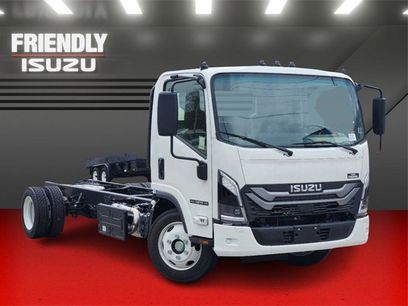 New 2025 Isuzu NPR HD