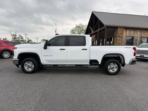 Used 2024 Chevrolet Silverado 2500 W/T w/ WT/CX Safety Package AWD/4WD image 3