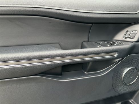 Certified 2022 Ford Expedition XLT image 12