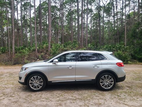 Used 2017 Lincoln MKX Reserve image 7