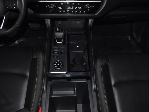 Used 2025 Nissan Pathfinder SL image 23