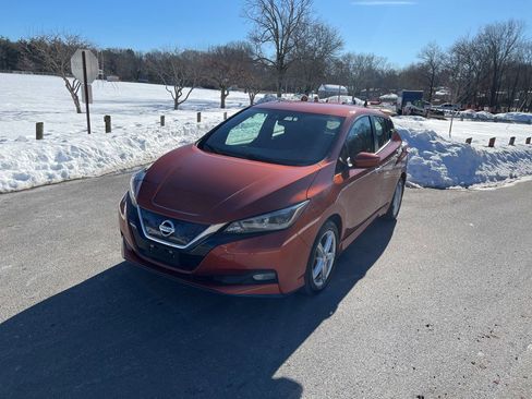 Used 2021 Nissan Leaf SV Plus image 2