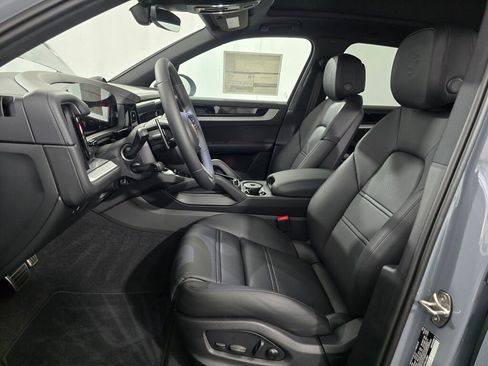 New 2026 Porsche Cayenne S AWD/4WD image 14