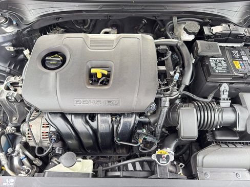 Used 2023 Kia Forte LXS image 31