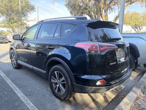 Used 2018 Toyota RAV4 XLE image 3