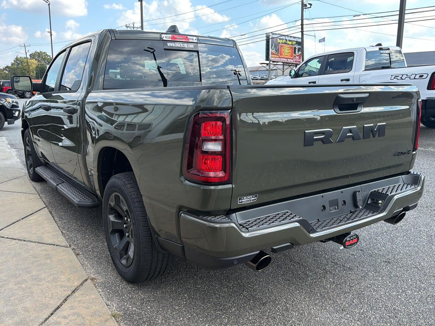 New 2027 RAM 1500 Express AWD/4WD image 25