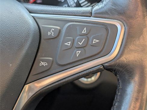 Used 2022 Chevrolet Equinox LT image 12