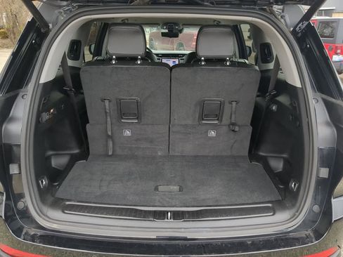 Used 2023 Jeep Grand Cherokee L Limited w/ Luxury Tech Group II image 33