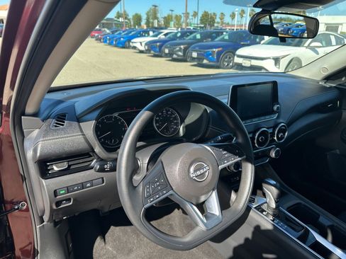 Used 2025 Nissan Sentra SV FWD image 34