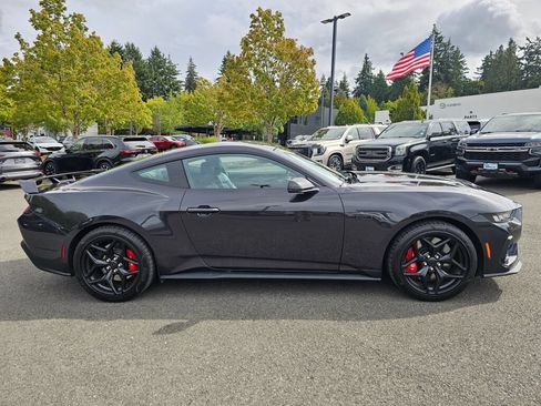 Used 2024 Ford Mustang GT Premium w/ GT Performance Package RWD image 4