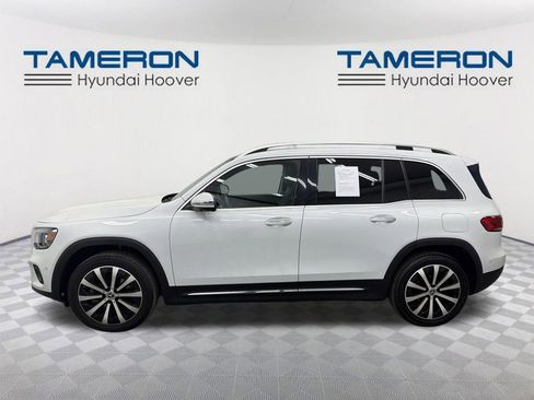 Used 2020 Mercedes-Benz GLB 250 w/ Premium Package image 2
