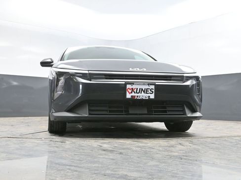 Used 2025 Kia K4 FWD image 31