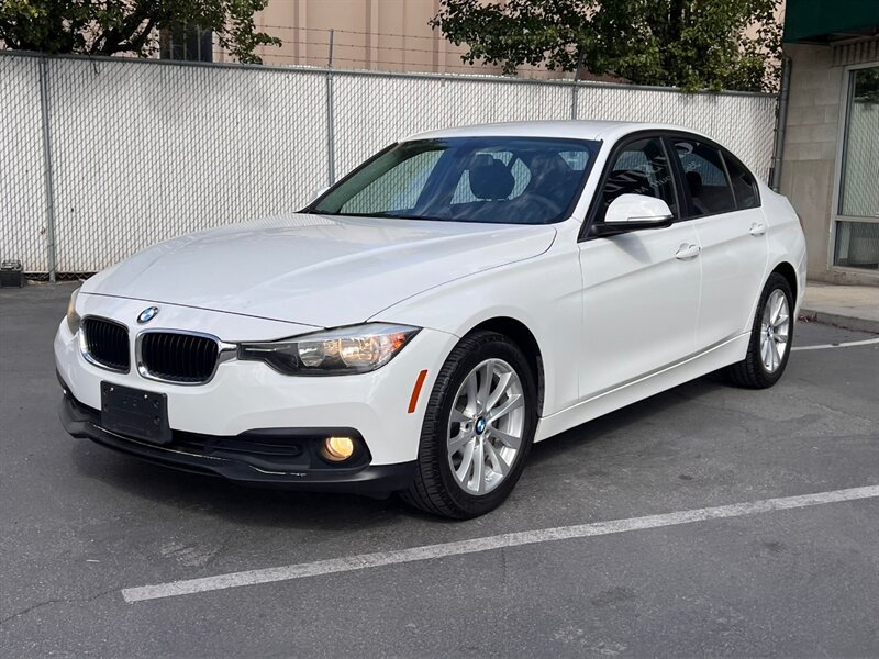 Used 2016 BMW 320i xDrive Sedan AWD/4WD image 3