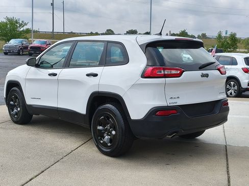 Used 2016 Jeep Cherokee Sport w/ Cold Weather Group AWD/4WD image 7