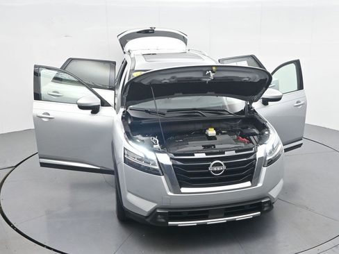 Used 2023 Nissan Pathfinder Platinum AWD/4WD image 42