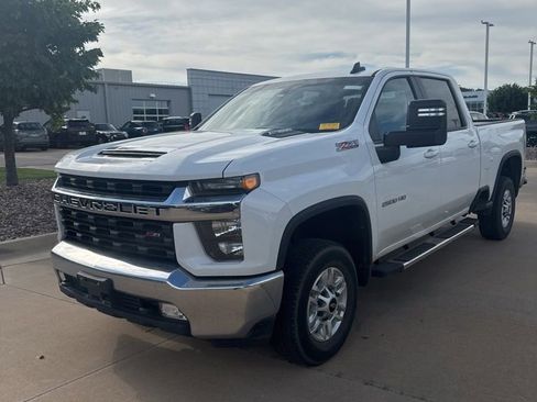 Used 2022 Chevrolet Silverado 2500 LT w/ Convenience Package AWD/4WD image 1