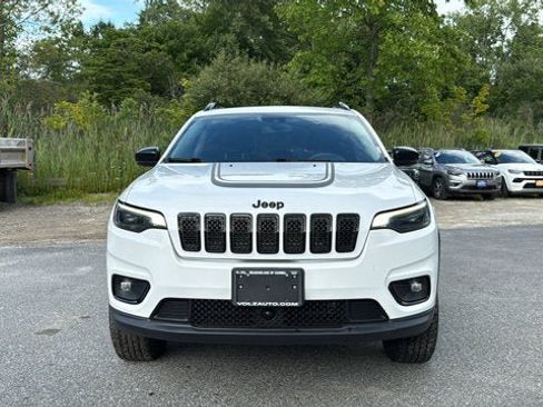Certified 2022 Jeep Cherokee Latitude w/ Sun & Sound Group AWD/4WD image 3