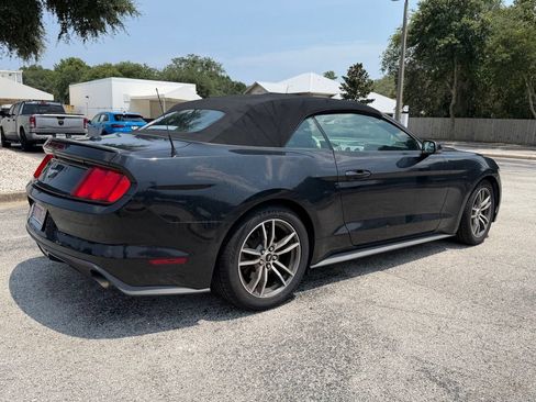 Used 2017 Ford Mustang Premium RWD image 7