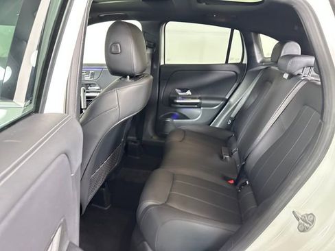 Used 2023 Mercedes-Benz GLA 250 4MATIC w/ Premium Package image 24