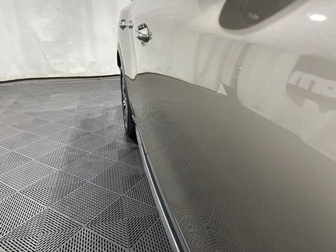 Used 2022 INFINITI QX60 Sensory image 31