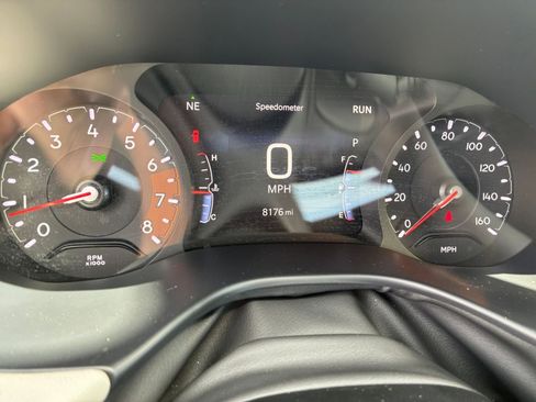 Used 2025 Jeep Compass Limited image 41