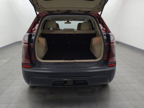Used 2019 Jeep Cherokee Latitude w/ Popular Appearance Group FWD image 29
