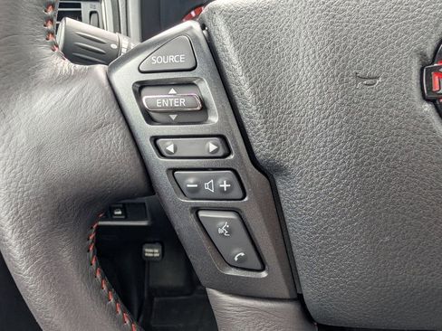 Used 2024 Nissan Titan PRO-4X w/ Pro-4x Convenience Package AWD/4WD image 27