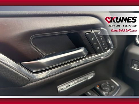Used 2024 GMC Sierra 1500 Denali w/ Technology Package AWD/4WD image 32