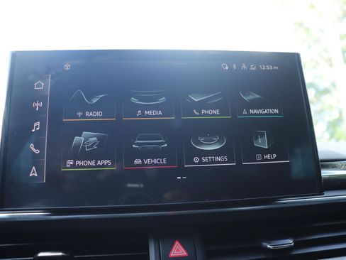 Used 2020 Audi A4 2.0T Premium w/ Convenience Package image 31