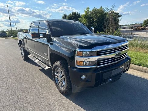 Used 2016 Chevrolet Silverado 2500 High Country w/ Duramax Plus Package AWD/4WD image 2