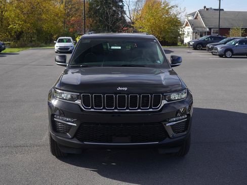 New 2025 Jeep Grand Cherokee Limited w/ Trailer Tow Package image 20