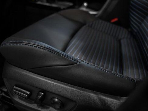 Used 2026 Toyota Corolla Cross XSE image 37