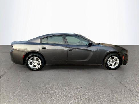 Used 2023 Dodge Charger SXT RWD image 3