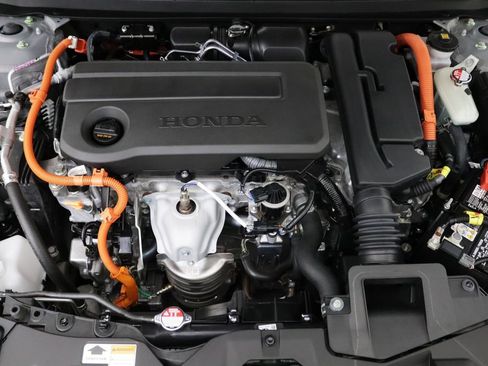 Used 2025 Honda Accord Sport image 26