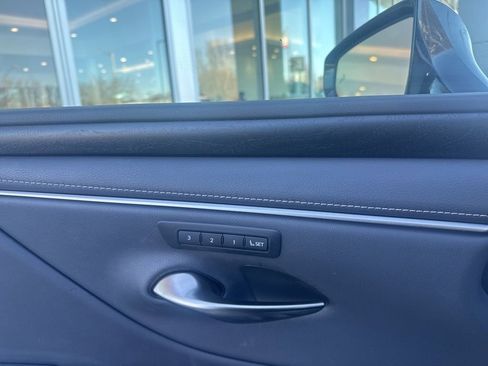 Certified 2023 Lexus ES 350 w/ Premium Package image 31