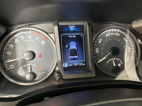 Used 2016 Toyota Tacoma TRD Off-Road w/ Premium & Technology Package AWD/4WD image 24