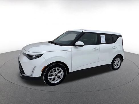 Used 2025 Hyundai Kona SEL image 8