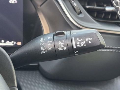 New 2025 Jeep Grand Cherokee Altitude image 11