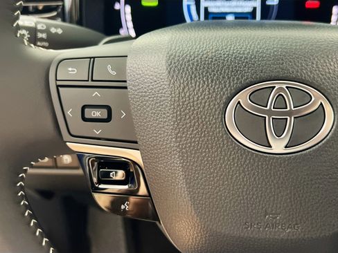 New 2026 Toyota Camry SE image 18