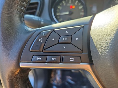 Used 2019 Nissan Rogue Sport SL w/ Premium Package image 24